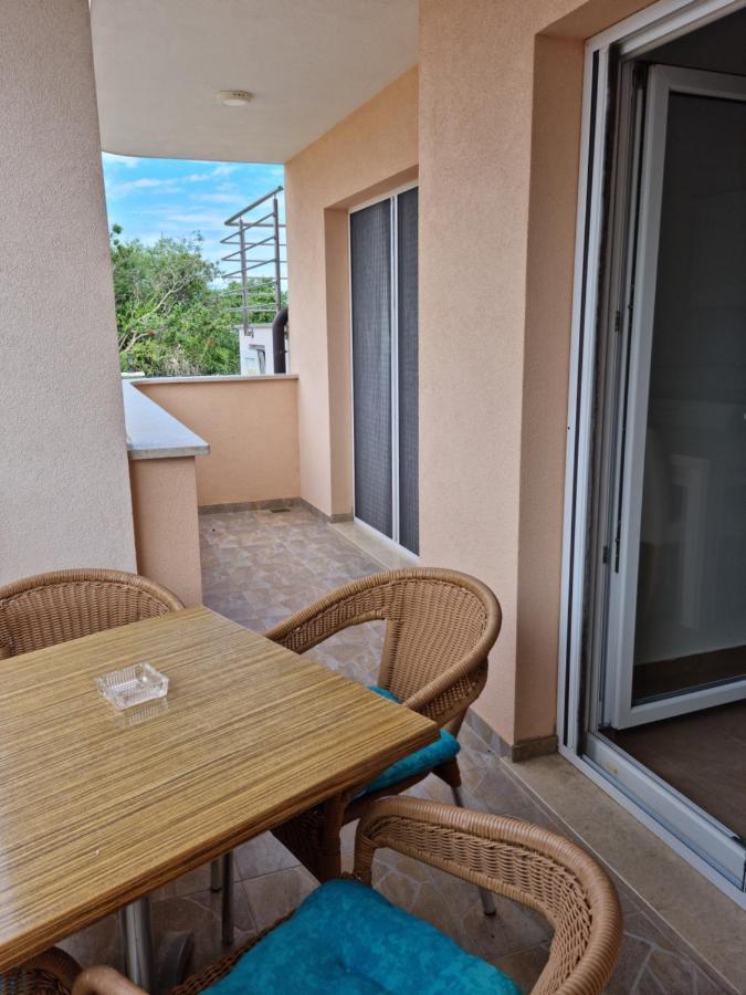 Appartments D&D Peroj Exterior photo